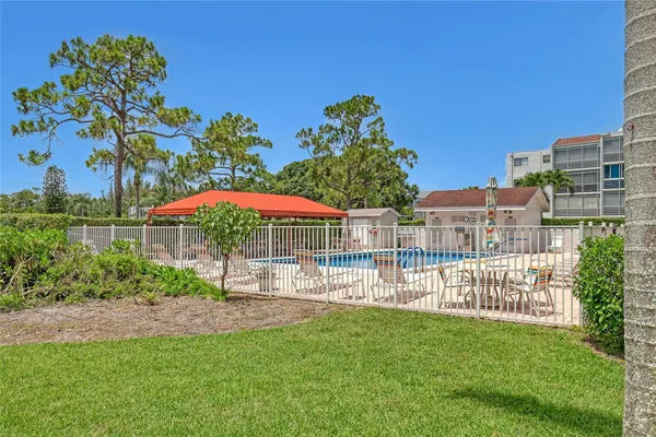 $2,250 | 6850 10th Avenue North, Unit 101, Lake Worth, FL 33467
