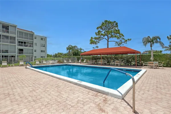 $2,250 | 6850 10th Avenue North, Unit 101, Lake Worth, FL 33467