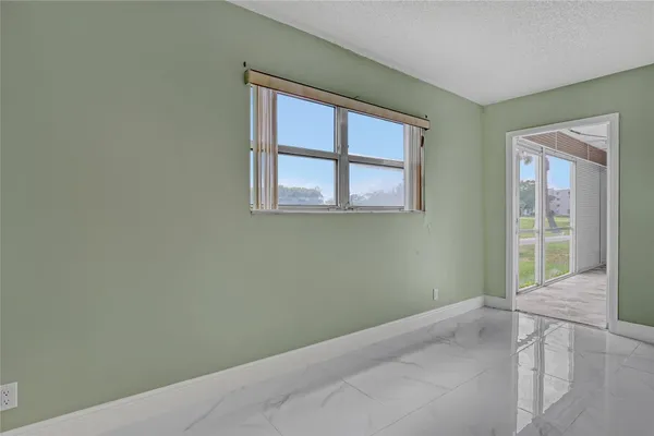 $2,250 | 6850 10th Avenue North, Unit 101, Lake Worth, FL 33467