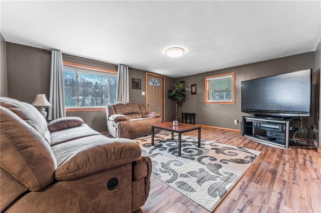1505 Willowbrook Road New Castle, PA 16101 - Photo 4 of 10 Gallery Image 4