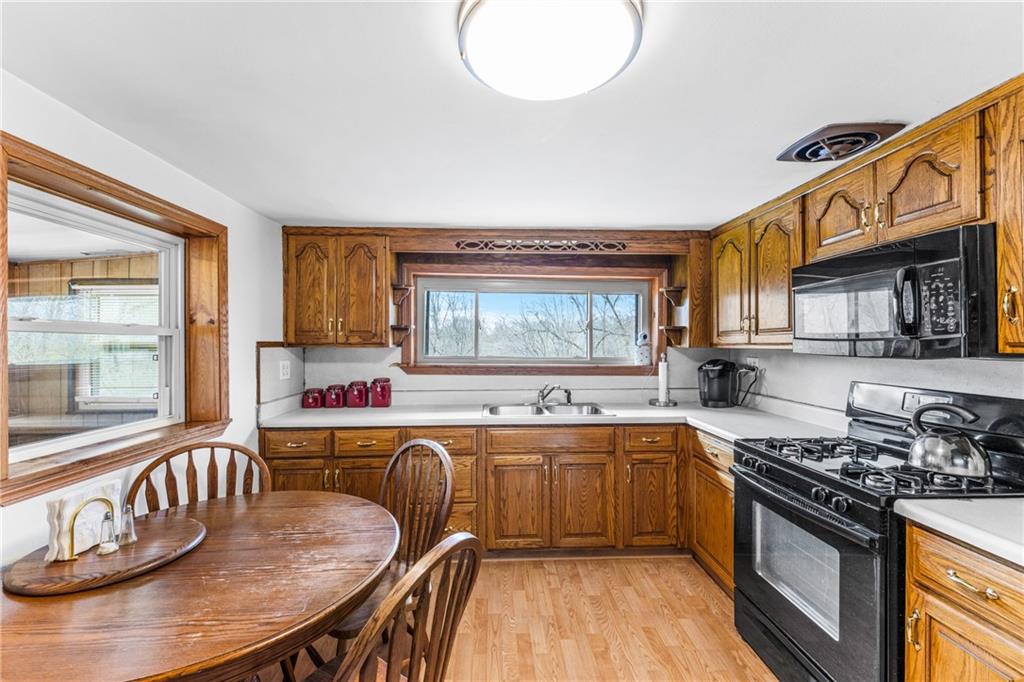 1505 Willowbrook Road New Castle, PA 16101 - Photo 5 of 10 Gallery Image 5
