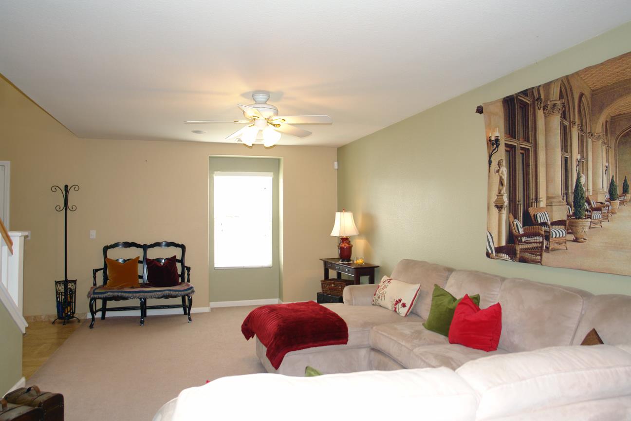2811 Valley View Road Hollister, CA 95023 - Photo 7 of 37 Gallery Image 7