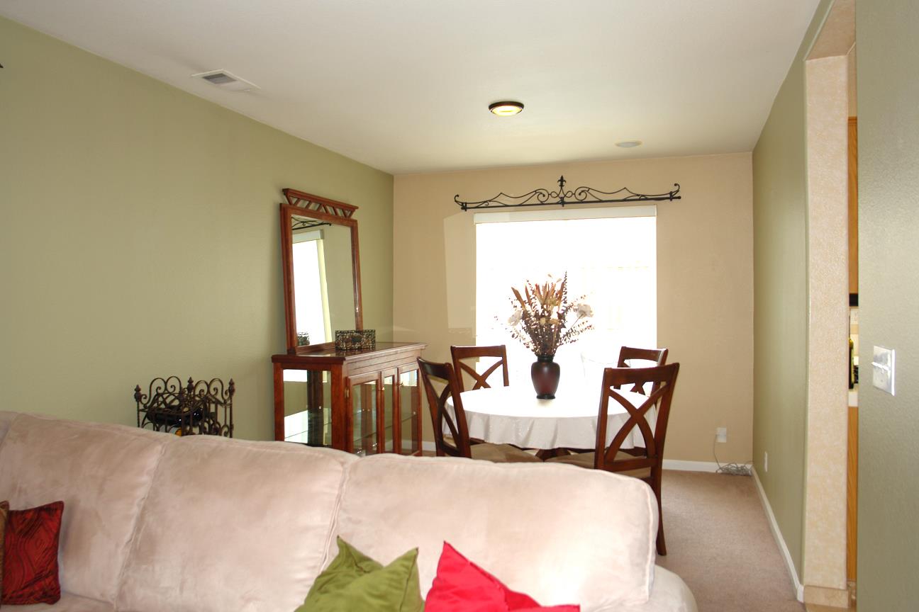 2811 Valley View Road Hollister, CA 95023 - Photo 9 of 37 Gallery Image 9