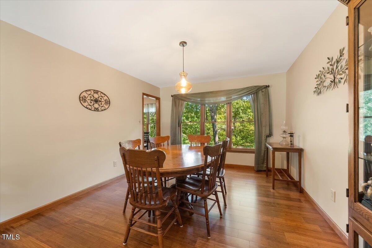 114 Ripley Court Cary, NC 27513 - Photo 4 of 18 09-aINT_006