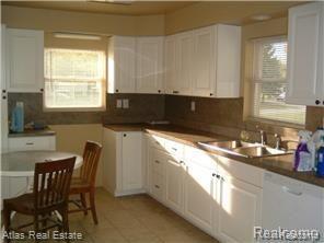 9353 Gale Road Goodrich, MI 48438 - Photo 2 of 10 kitchen.jpg