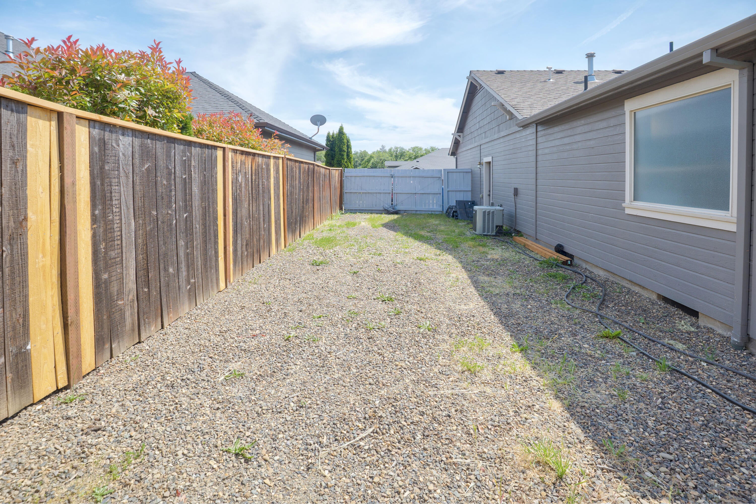 278 Echo Way Eagle Point, OR 97524 - Photo 27 of 28 0R1A4944b_5b_6b_7b_8b-2