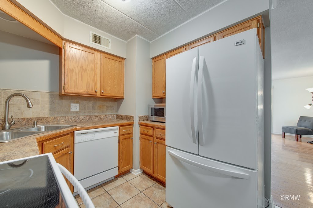 525 Timber Ridge Drive, Unit 306 Carol Stream, IL 60188 - Photo 19 of 26