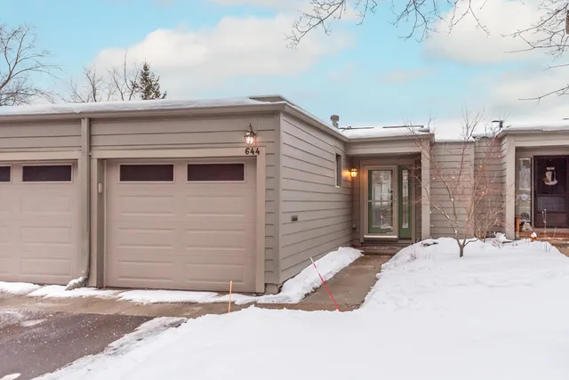 $294,000 | 644 Watersedge Drive, Ann Arbor, MI 48105