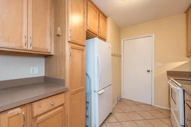 $294,000 | 644 Watersedge Drive, Ann Arbor, MI 48105