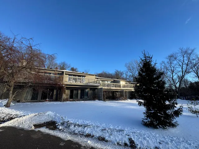 $294,000 | 644 Watersedge Drive, Ann Arbor, MI 48105