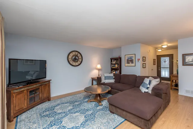 $294,000 | 644 Watersedge Drive, Ann Arbor, MI 48105