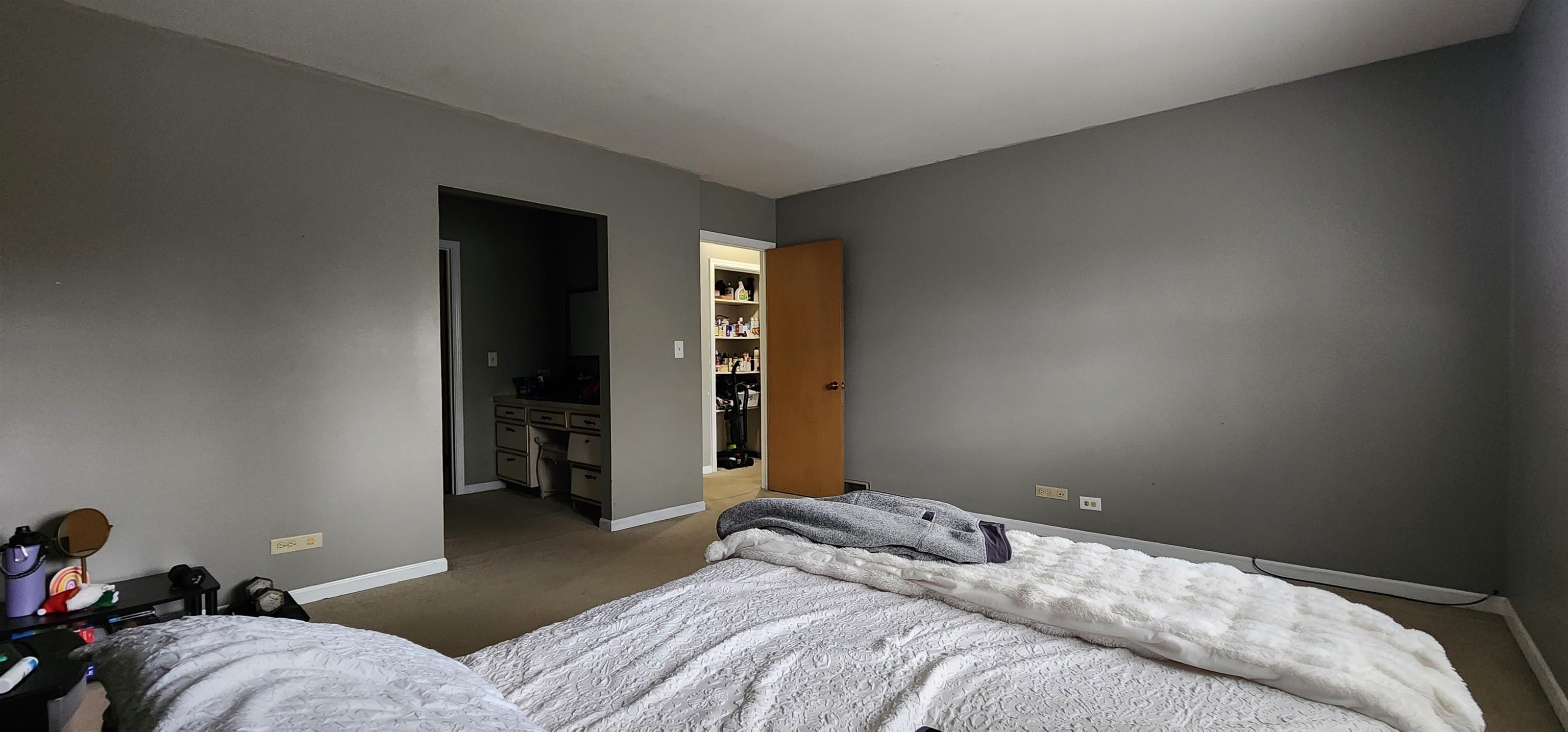 1450 Wing Street Elgin, IL 60123 - Photo 15 of 36 a bedroom with bed and closet