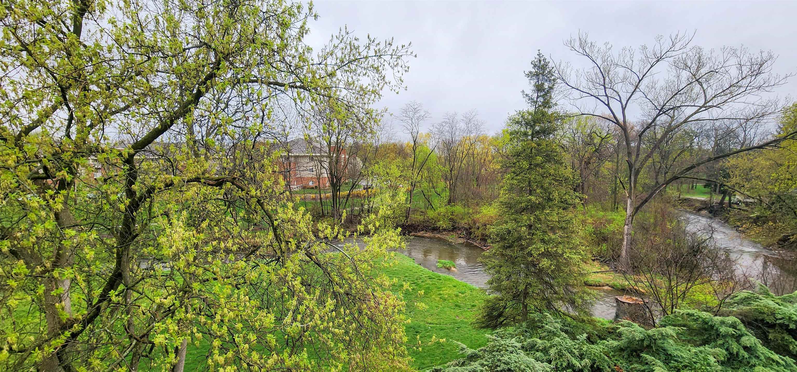1450 Wing Street Elgin, IL 60123 - Photo 29 of 36 a view of a garden