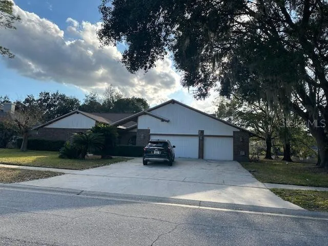 $5,750 | 17922 Clear Lake Drive, Lutz, FL 33548