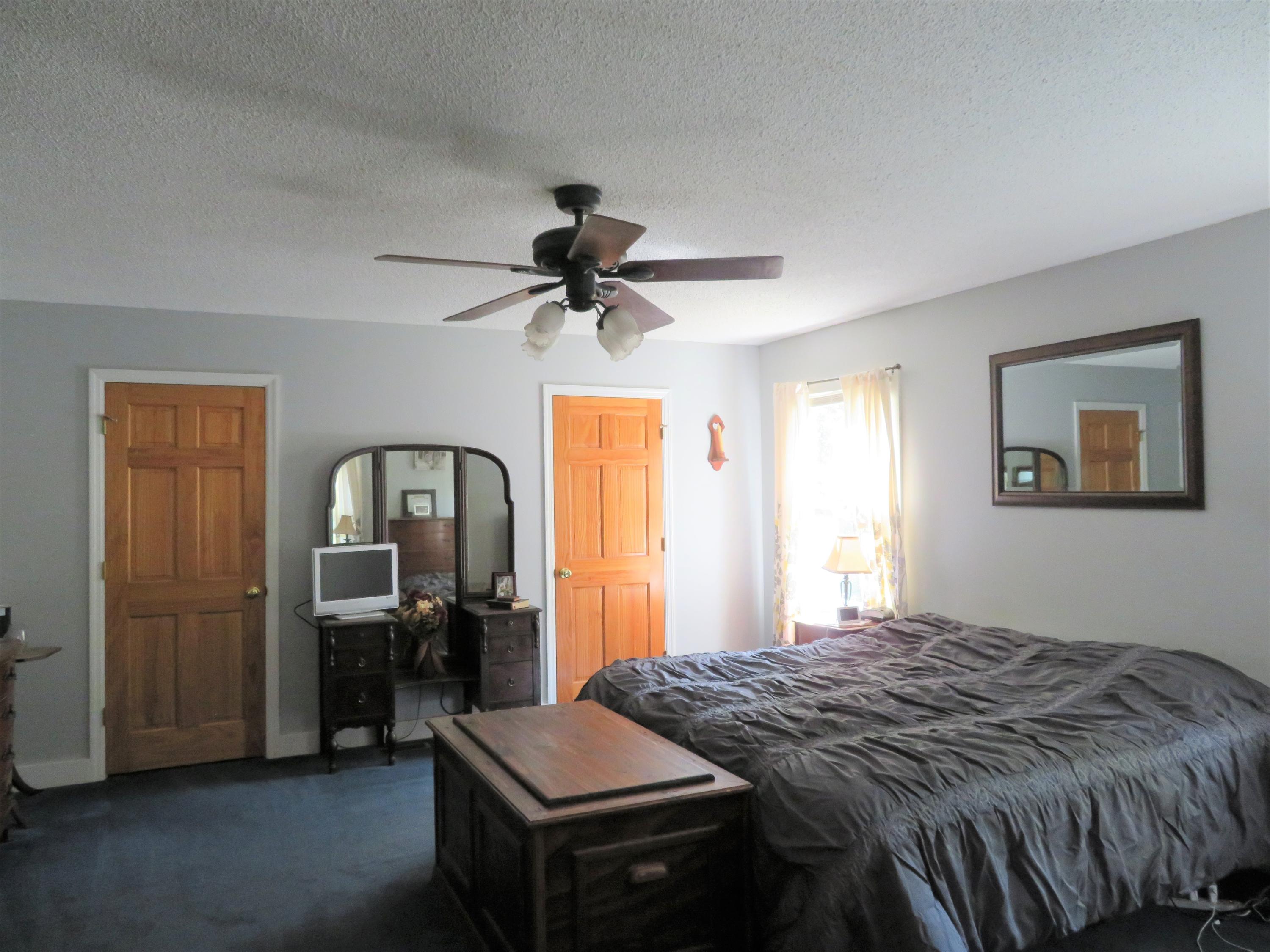 206 Holly Road Walterboro, SC 29488 - Photo 16 of 38 IMG_0011