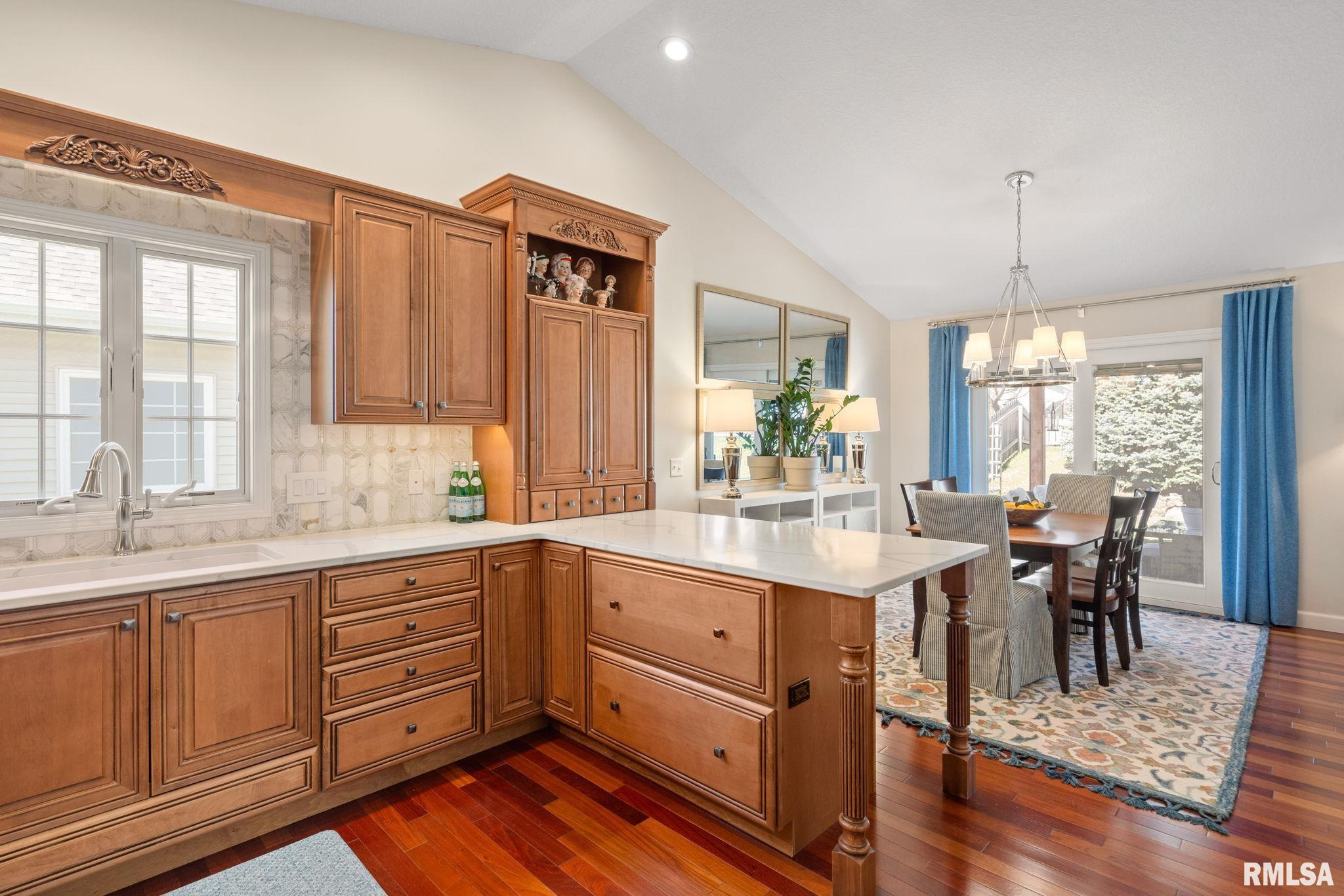 342 Heather Glen Eldridge, IA 52748 - Photo 12 of 47