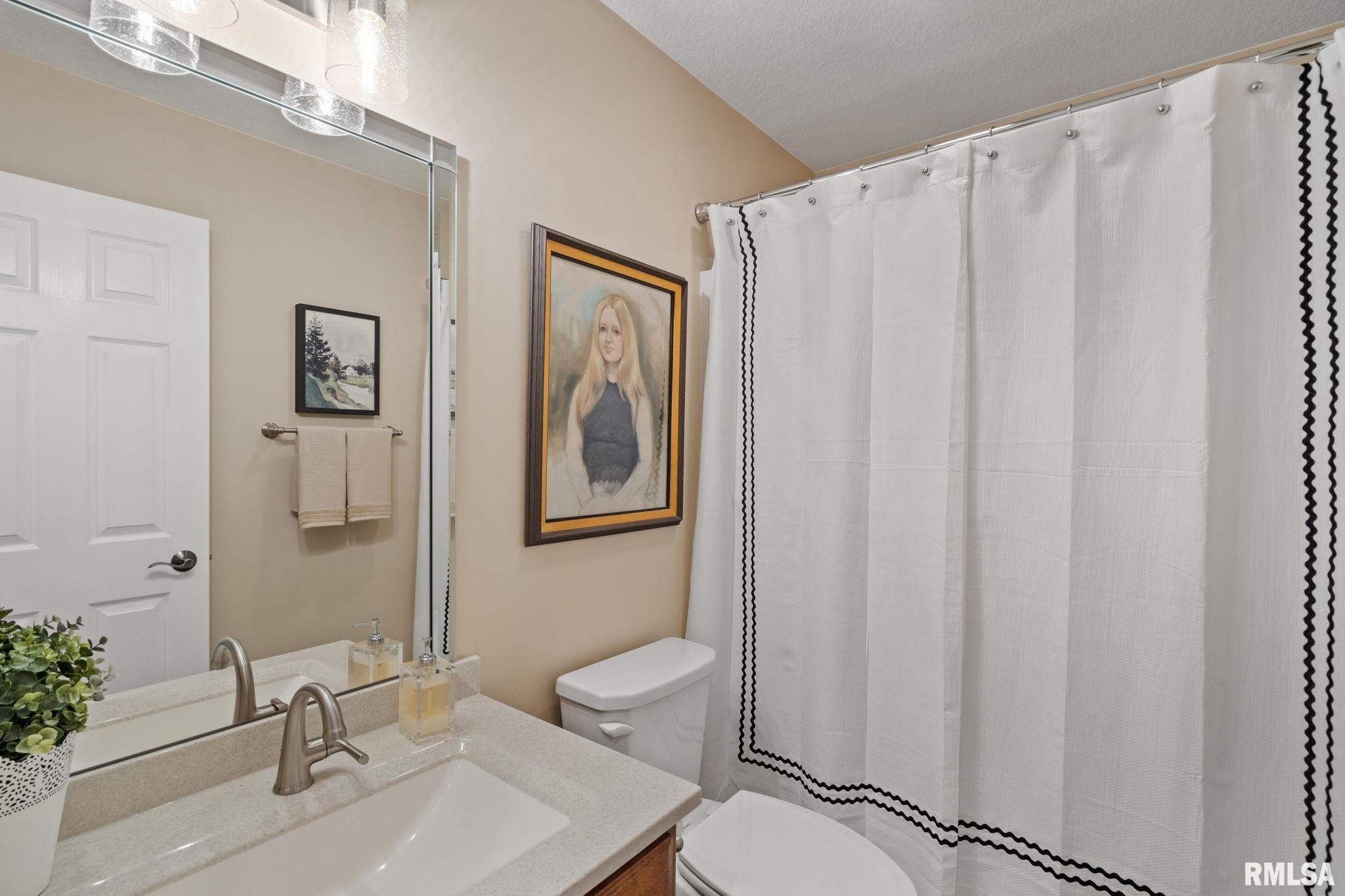 342 Heather Glen Eldridge, IA 52748 - Photo 33 of 47