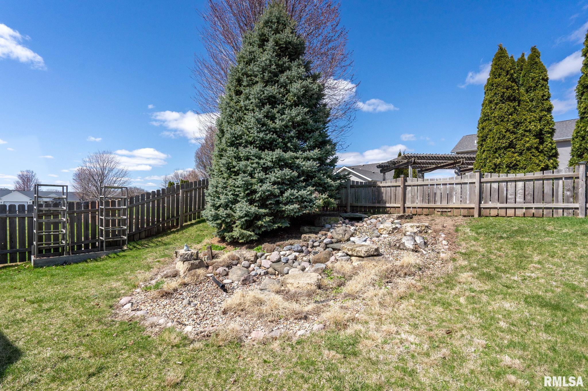 342 Heather Glen Eldridge, IA 52748 - Photo 41 of 47