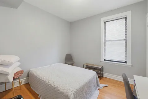 $1,399,000 | 1900 West Oakdale Avenue, Chicago, IL 60657