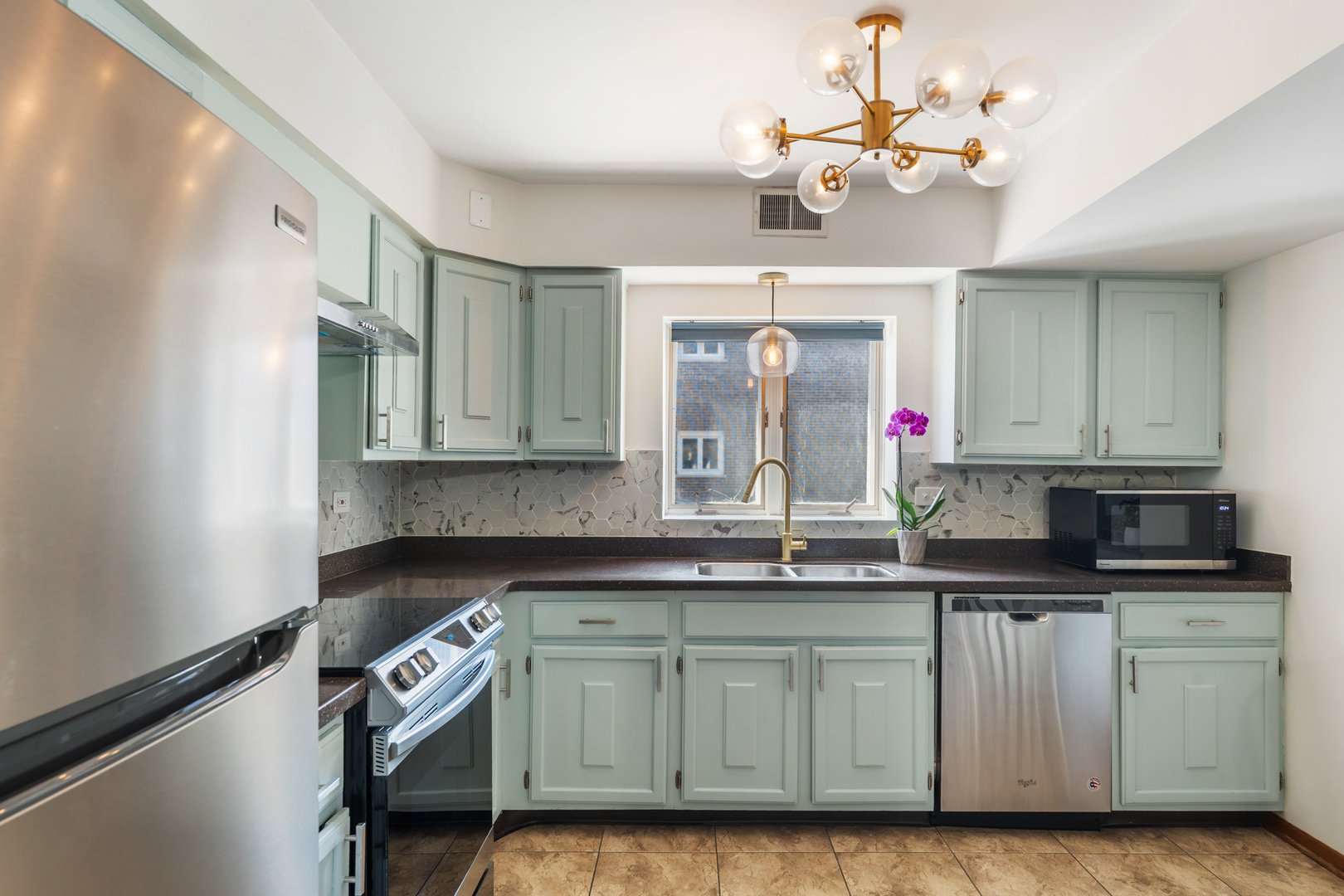 200 South Dee Road, Unit 1D Park Ridge, IL 60068 - Photo 13 of 32