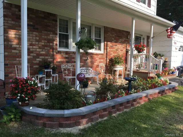 $549,000 | 189 Beaver Drive, Mastic Beach, NY 11951