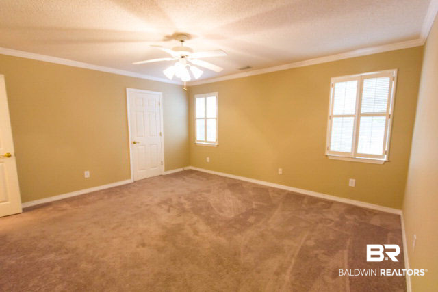 809 Henckley Avenue Mobile, AL 36609 - Photo 15 of 39 Crown Molding