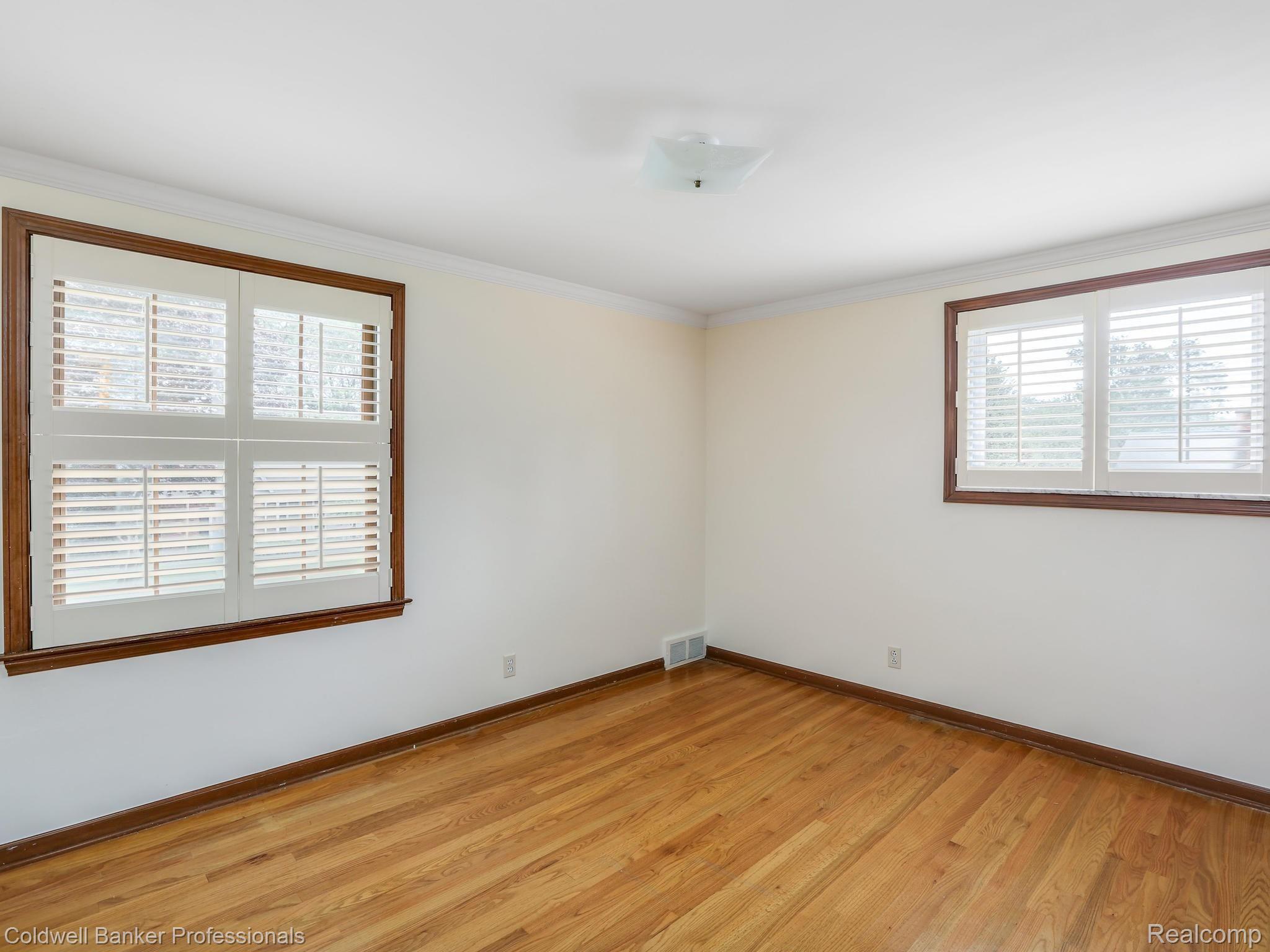 65 South Duval Road Grosse Pointe, MI 48236 - Photo 25 of 40 65 S Duval Rd Grosse Pointe-031-008-65 South Duval Road Grosse-MLS_Size.jpg