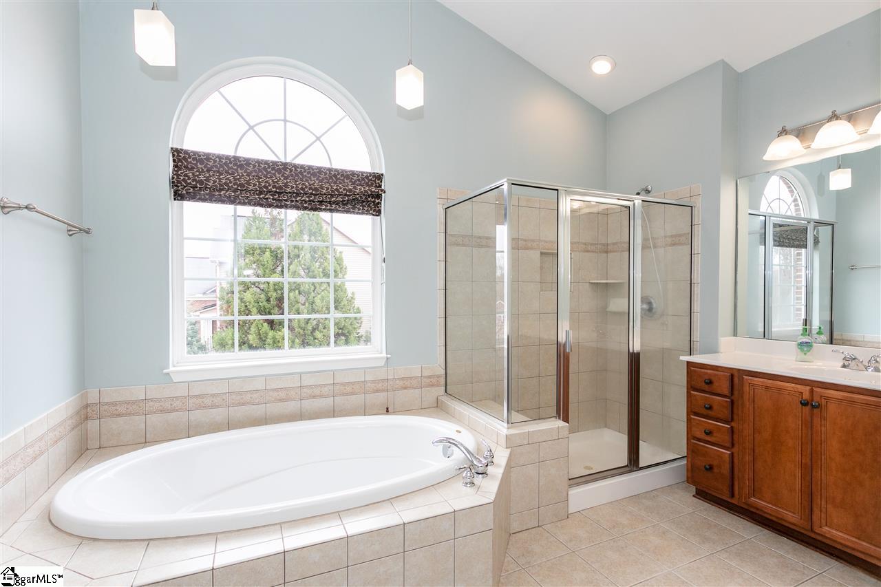 112 Hydrangea Way Simpsonville, SC 29681 - Photo 20 of 36 Gallery Image 20