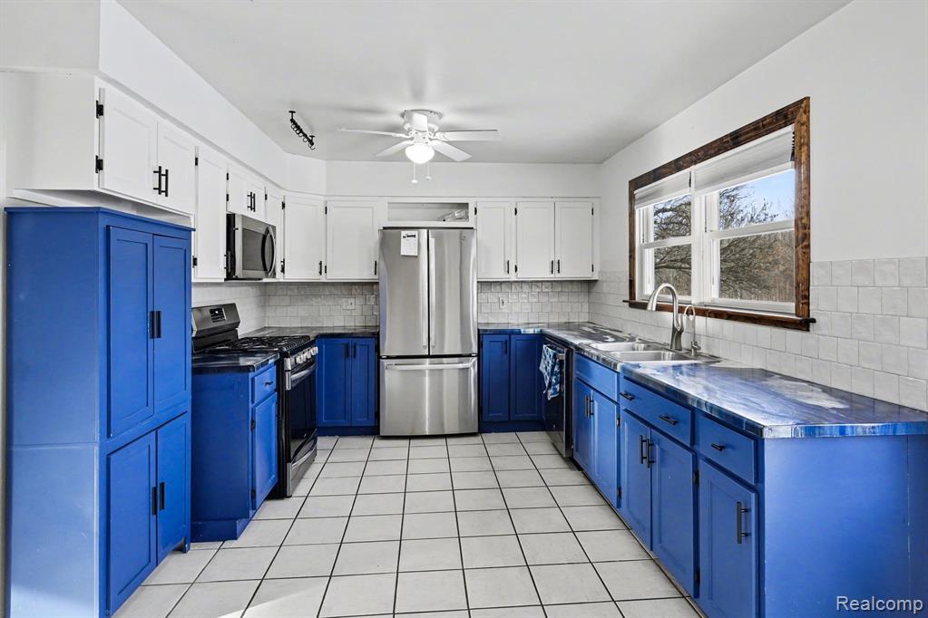 15235 Eddy Lake Road Fenton, MI 48430 - Photo 10 of 32 Gallery Image 10