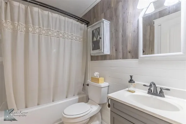 $460,000 | 390 Mesquite Lane, Abilene, TX 79601
