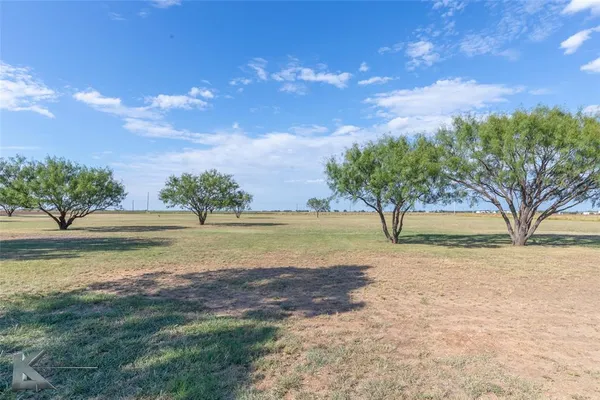 $460,000 | 390 Mesquite Lane, Abilene, TX 79601