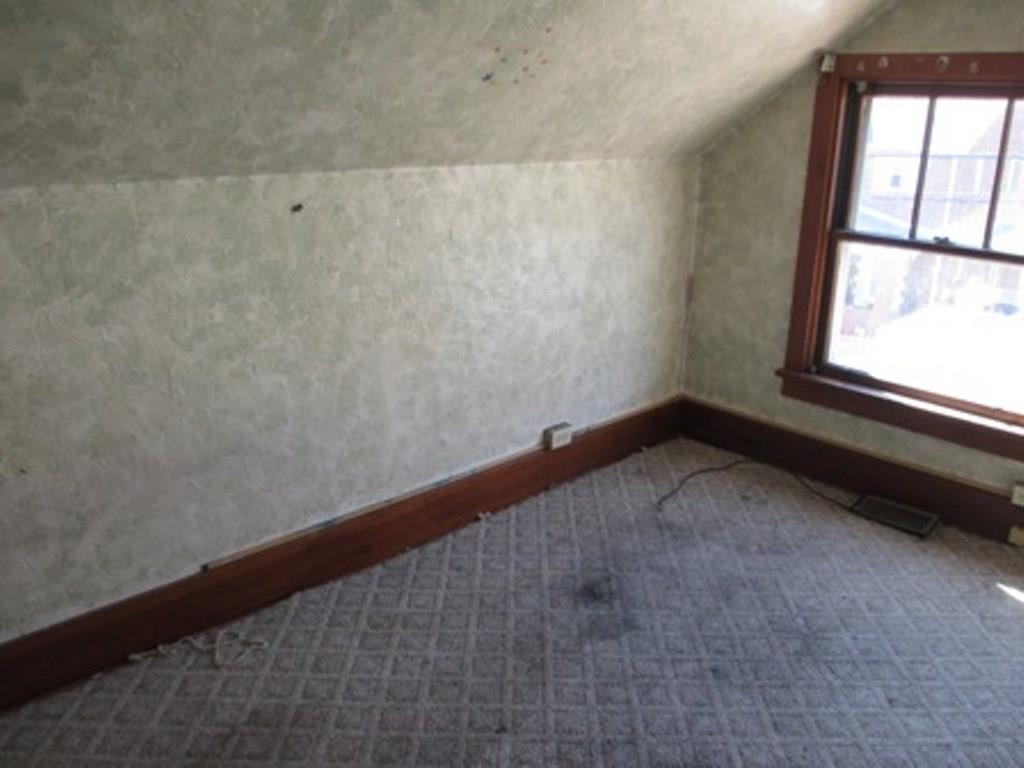 1008 Hober Avenue McKees Rocks, PA 15136 - Photo 12 of 13