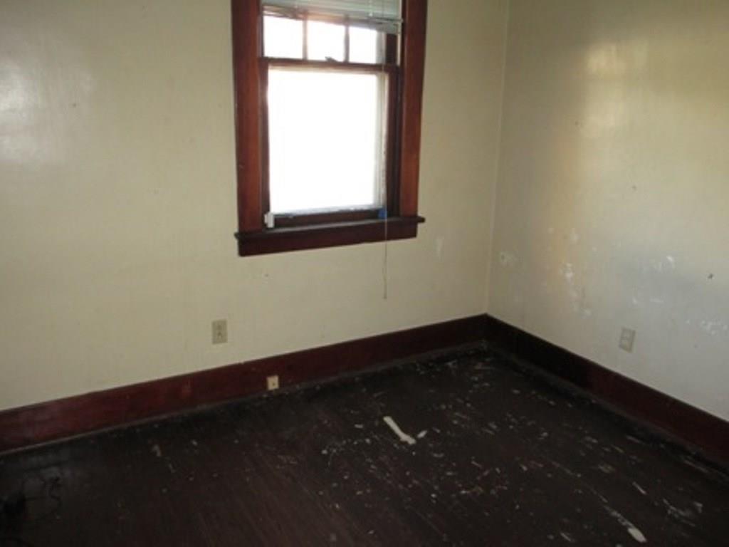 1008 Hober Avenue McKees Rocks, PA 15136 - Photo 4 of 13