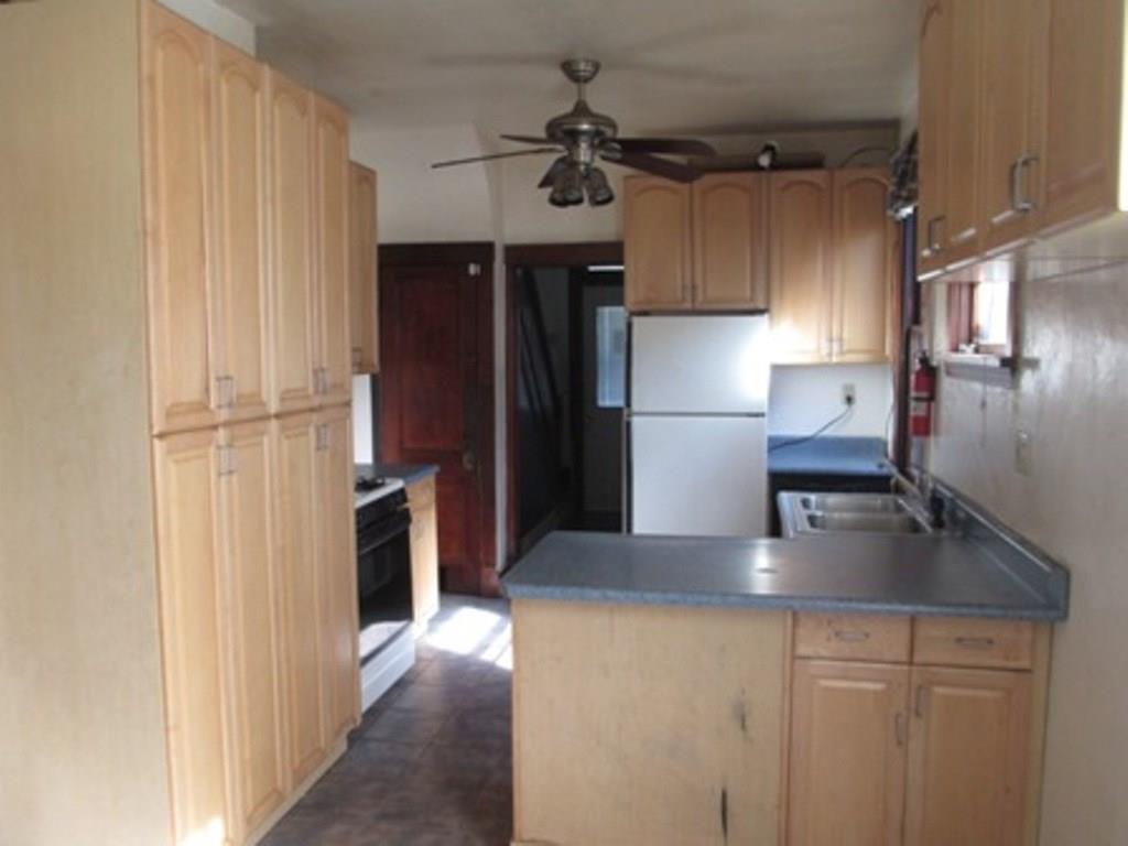 1008 Hober Avenue McKees Rocks, PA 15136 - Photo 6 of 13