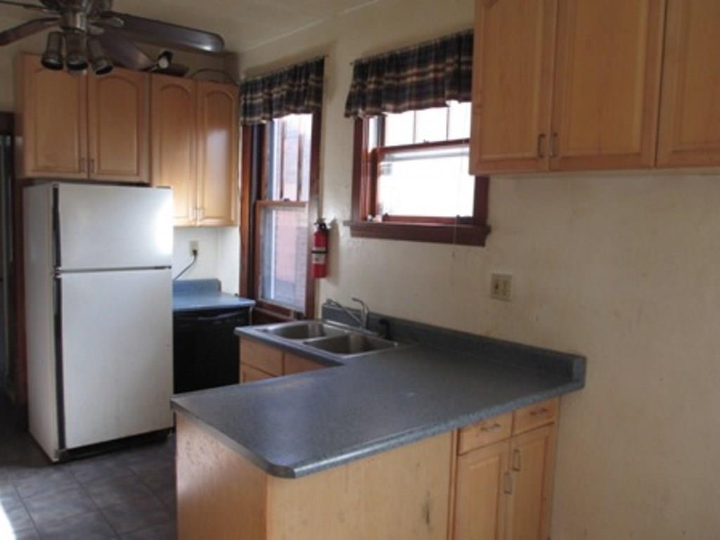 1008 Hober Avenue McKees Rocks, PA 15136 - Photo 8 of 13