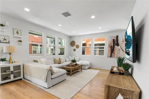 $1,135,000 | 110 Fable, Irvine, CA 92618