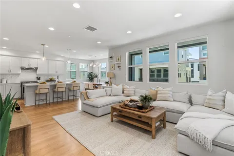 $1,135,000 | 110 Fable, Irvine, CA 92618