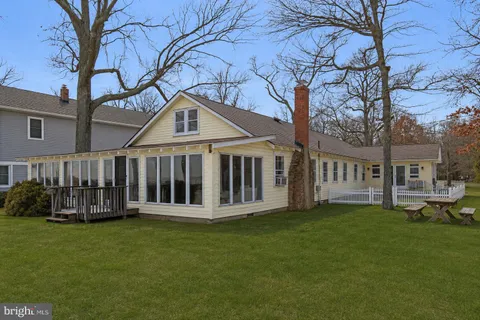 $2,200,000 | 852 Bay Front Avenue, North Beach, MD 20714