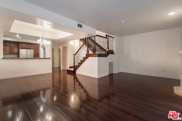 $3,675 | 15206 Burbank Boulevard, Unit 110, Sherman Oaks, CA 91411
