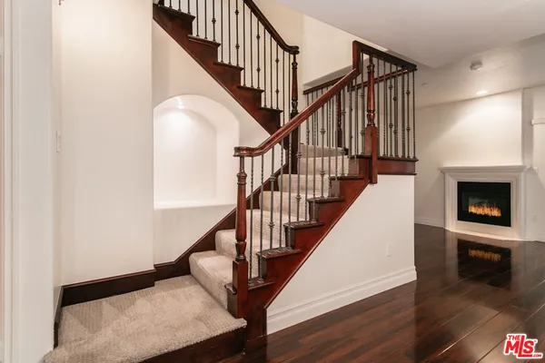 $3,675 | 15206 Burbank Boulevard, Unit 110, Sherman Oaks, CA 91411