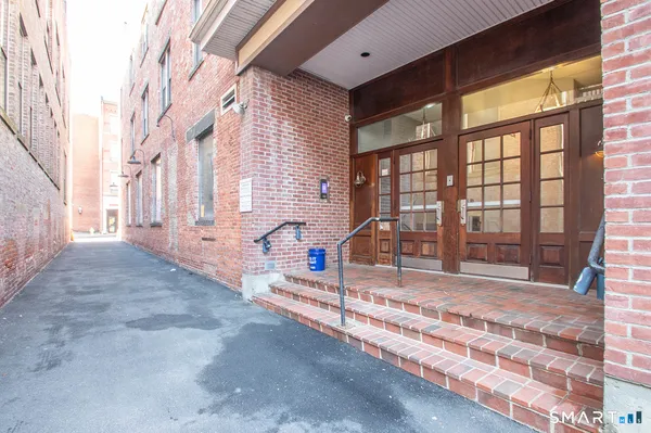 $249,000 | 83 Washington Street, Unit 2A, Norwalk, CT 06854