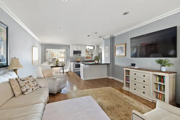 $3,795,000 | 32 Reeve Place, Unit TWNHSE | Windsor Terrace