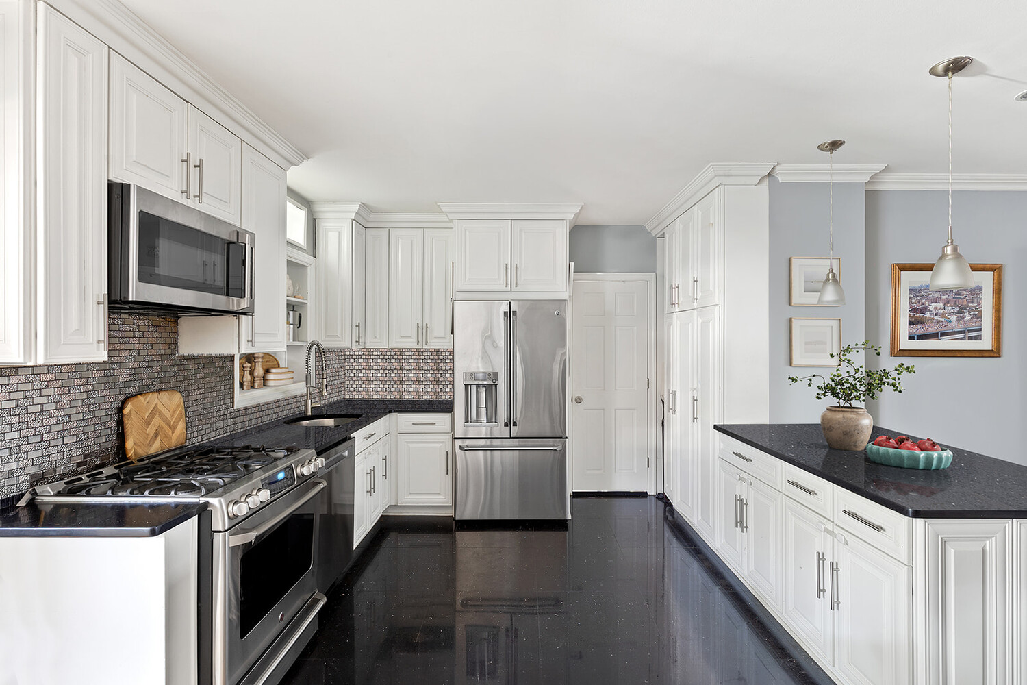 32 Reeve Place, Unit TWNHSE Brooklyn, NY 11218 - Photo 3 of 10