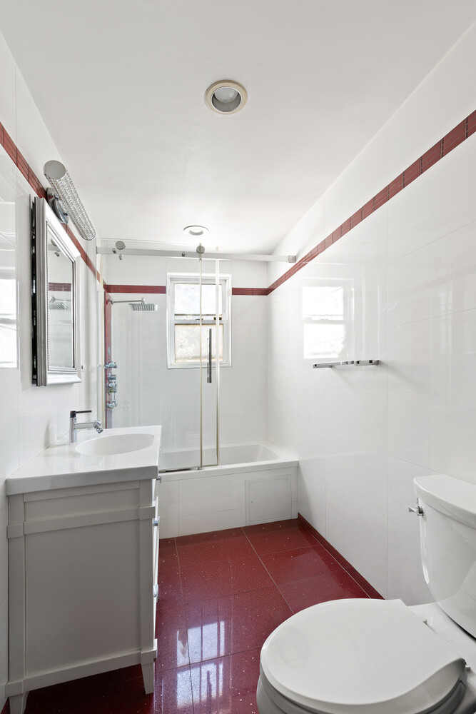 32 Reeve Place, Unit TWNHSE Brooklyn, NY 11218 - Photo 6 of 10