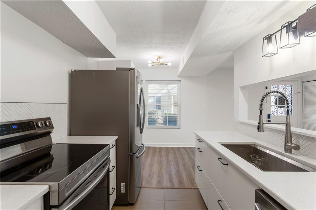 1358 Surrey Lane Southwest Marietta, GA 30008 - Photo 11 of 27