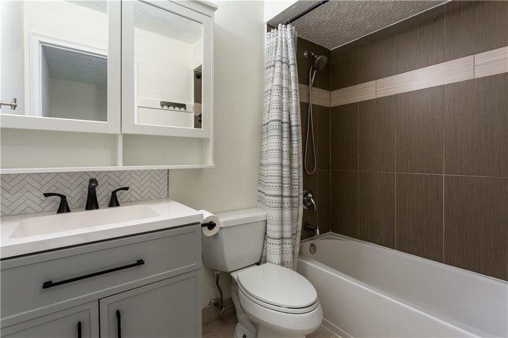 1358 Surrey Lane Southwest Marietta, GA 30008 - Photo 12 of 27