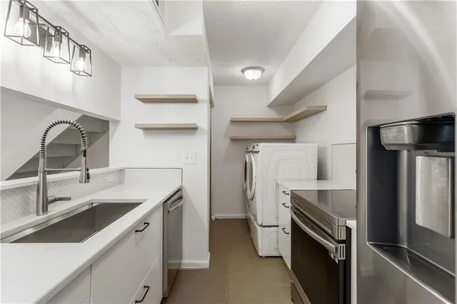 $175,000 | 1358 Surrey Lane Southwest, Marietta, GA 30008