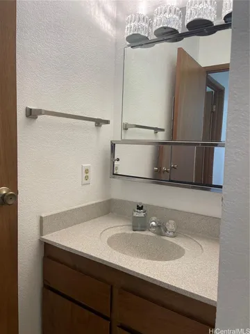 $3,500 | 98-1379 Koaheahe Place, Unit 33, Pearl City, HI 96782