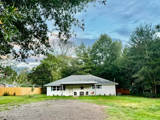$175,000 | 106 Edd Monk Street, Mendenhall, MS 39114