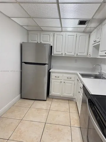 $1,750 | 1805 Sans Souci Boulevard, Unit 231, North Miami, FL 33181